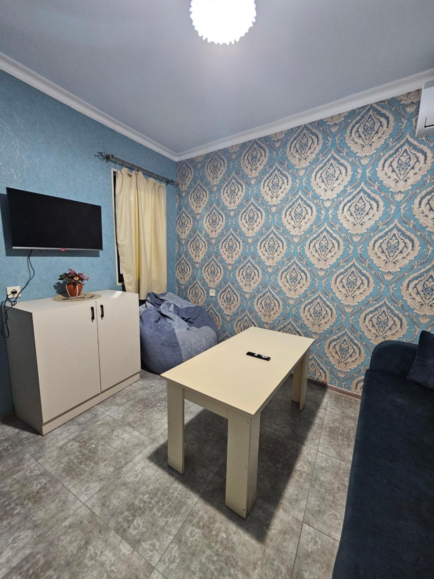 Galstyans Hotels Zvartnots Airport P'arak'ar エクステリア 写真
